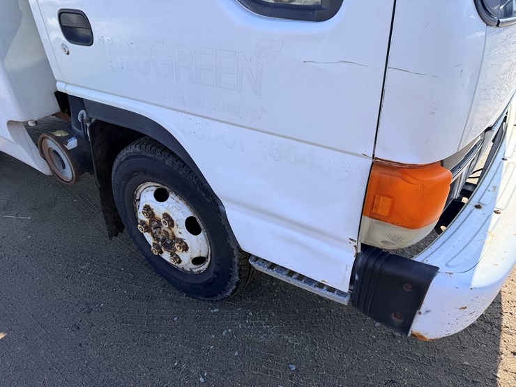 2001-isuzu-npr-image-16