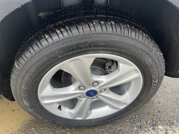 2013-ford-escape-image-17