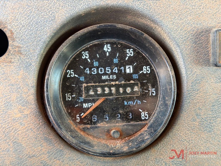 1993-mack-rd690s-image-30