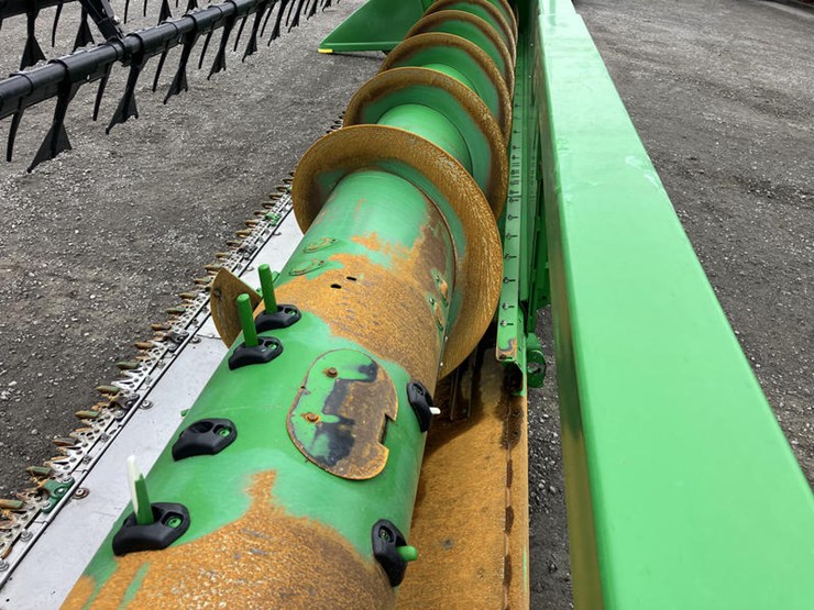 2018-john-deere-635f-image-12