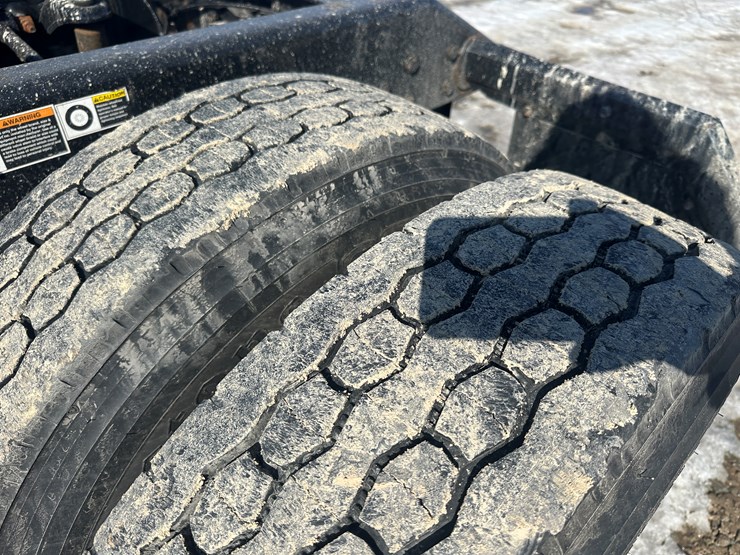 2017-kenworth-t680-image-81