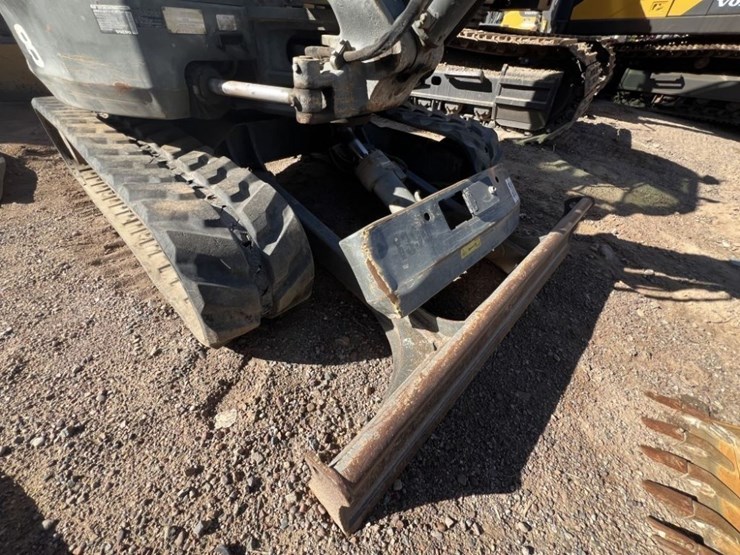 2013-volvo-ecr58-image-11