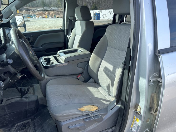 2018-chevrolet-2500-image-51