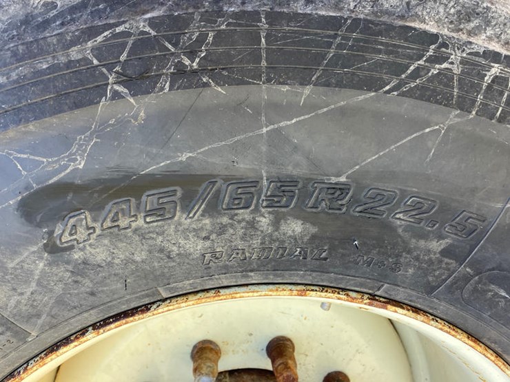 1990-peterbilt-377-image-10