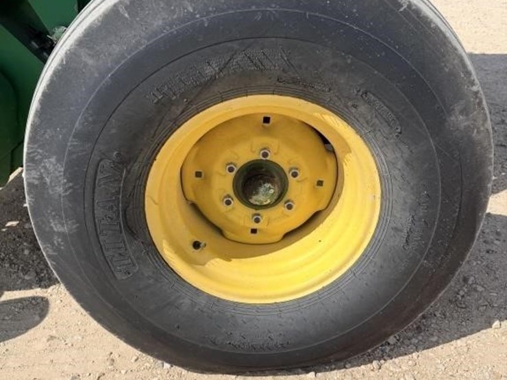 2013-john-deere-569-image-21