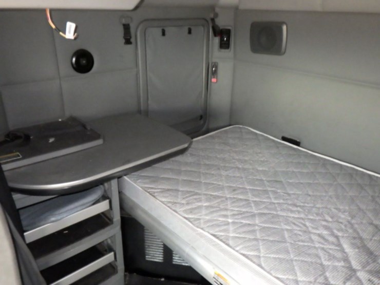 2022-kenworth-t680-image-20