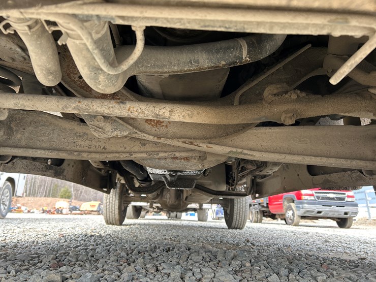 2001-ford-f250-image-28