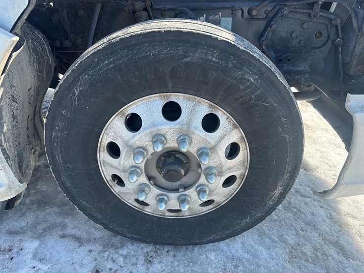 2017-kenworth-t680-image-74