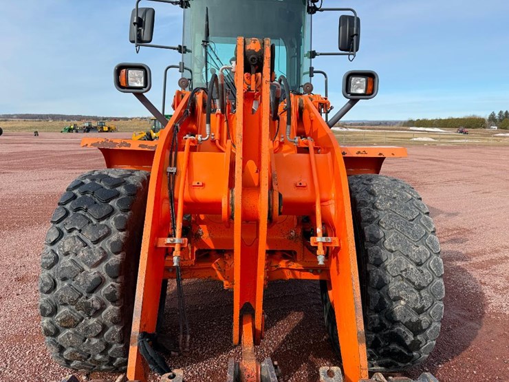 2017-doosan-dl220-5-image-34