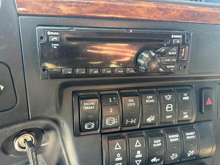 2017-international-lt-image-31