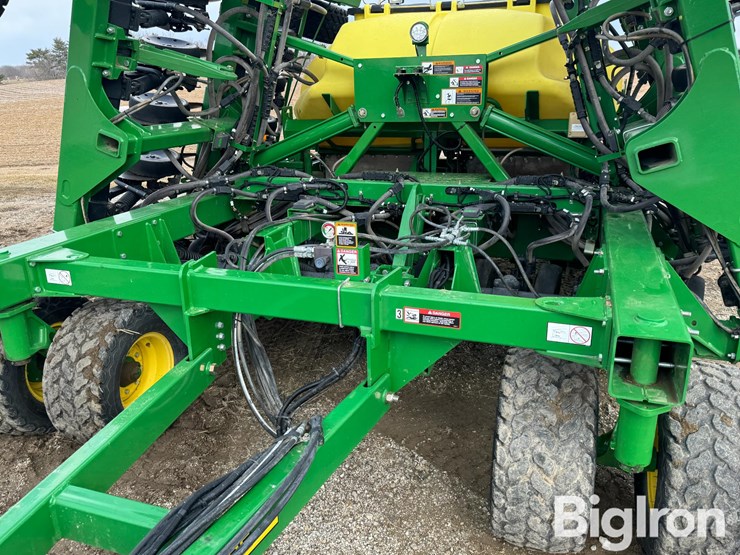 2011-john-deere-1990-image-10