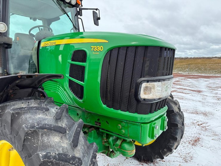 john-deere-7330-premium-image-34