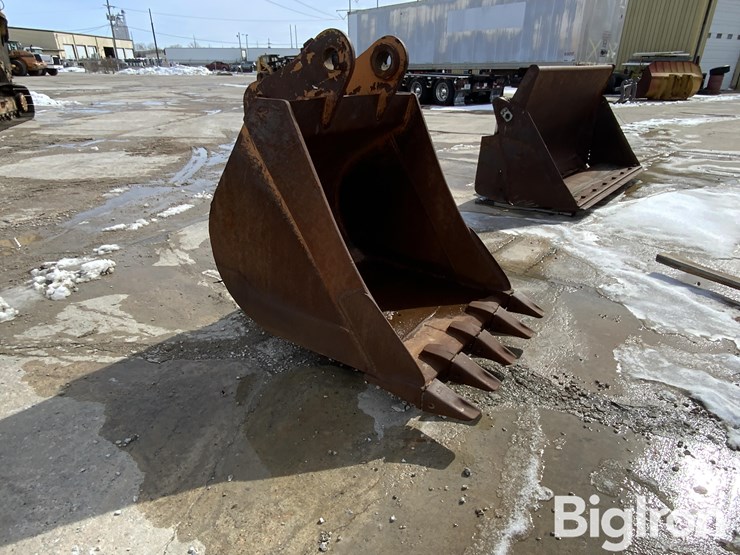 komatsu-pc200-image-3