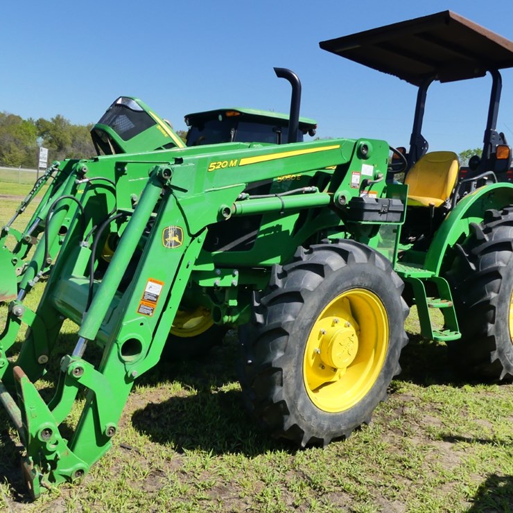 JOHN DEERE 5050E