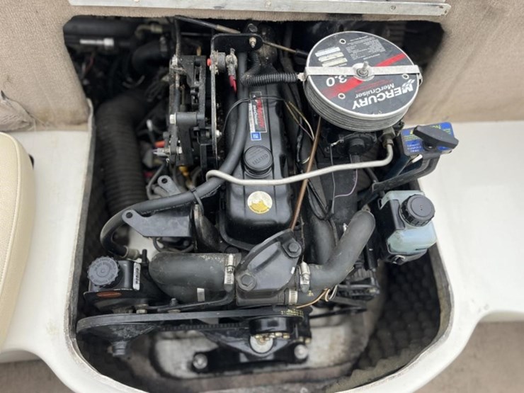 l3--2000-sea-ray-boat-&-trailer-image-13