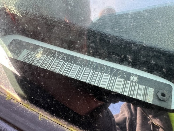 2013-chevrolet-suburban-image-9