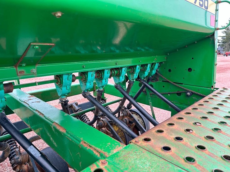 john-deere-750-image-34