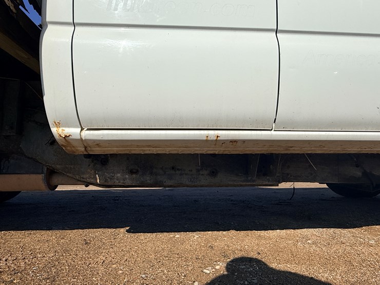 2006-chevrolet-3500hd-image-29