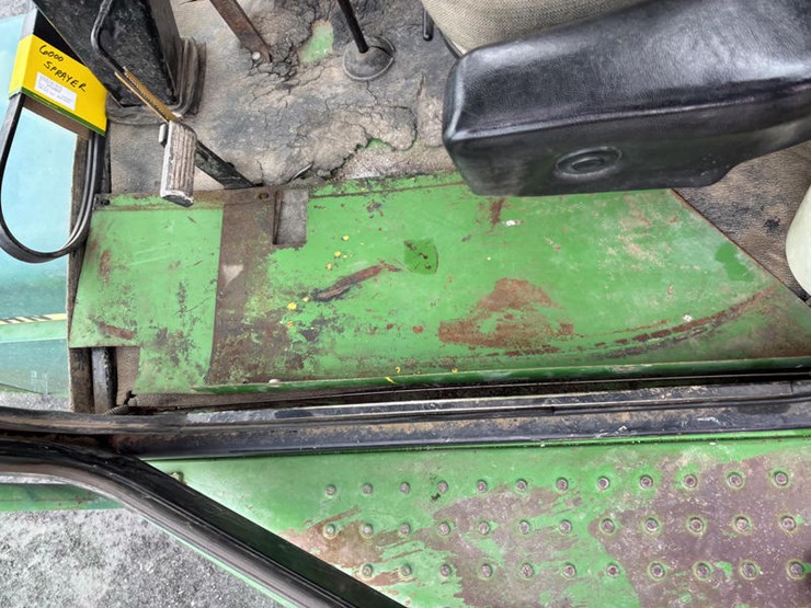 1989-john-deere-6000-image-27