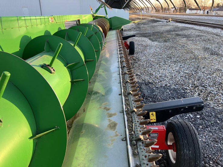 2012-john-deere-630f-image-15