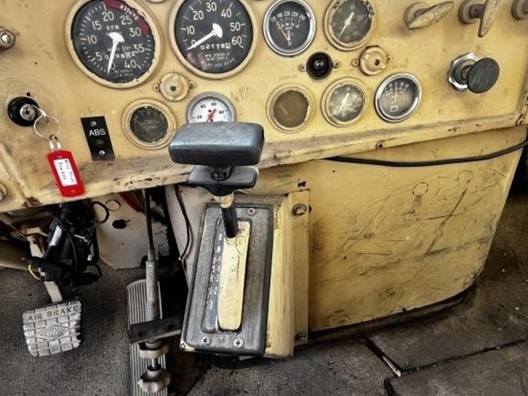 l2---1984-am-general-army-image-17