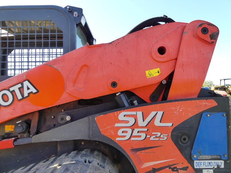 kubota-svl95-2s-image-8