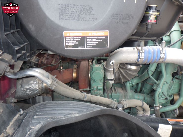 2024-volvo-vnl-300-image-22