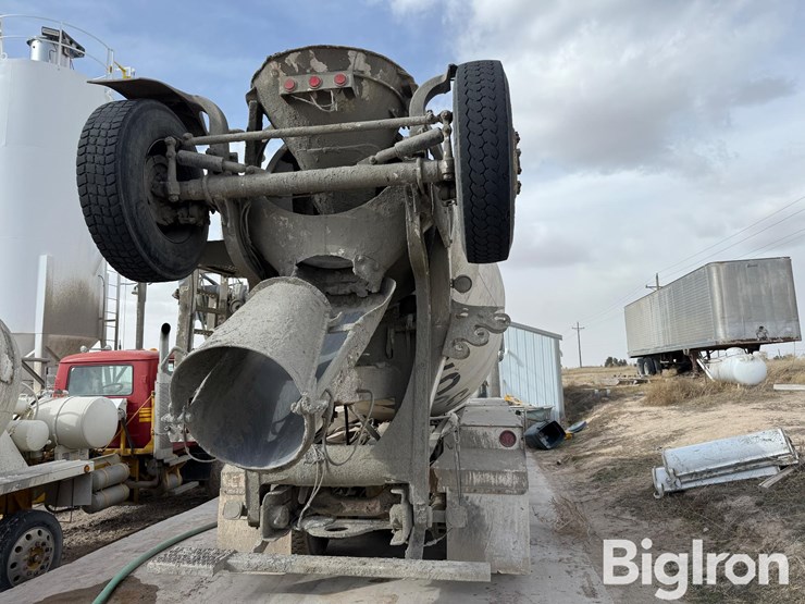 1995-mack-rd690s-image-6