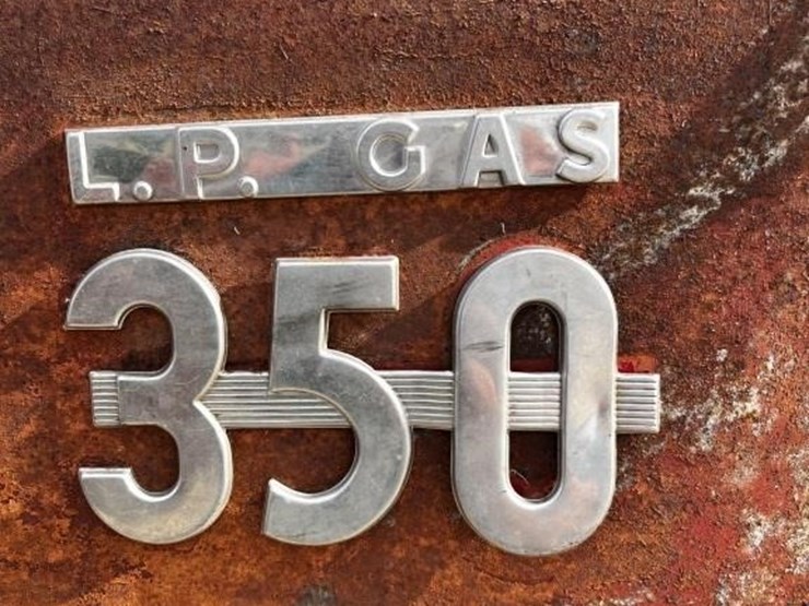 l2---farmall-350-l.p.-gas-image-3