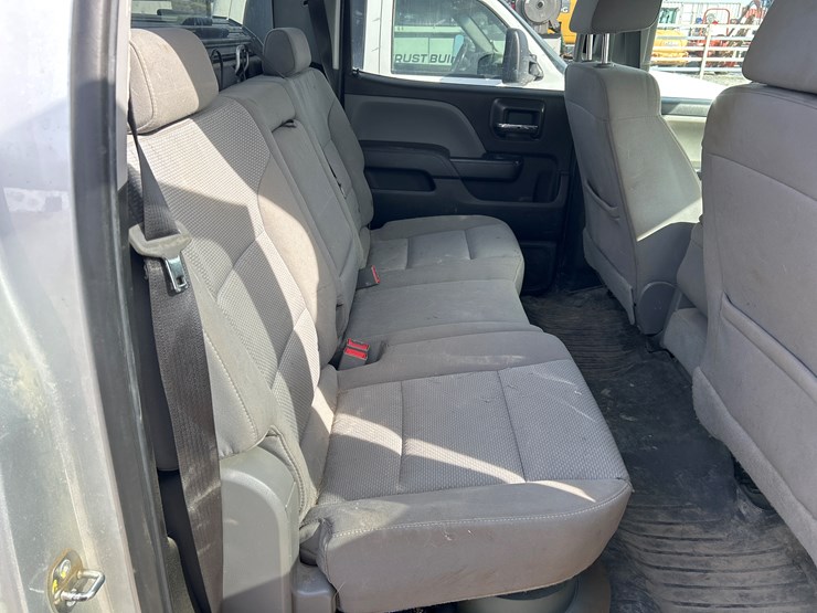 2018-chevrolet-2500-image-46