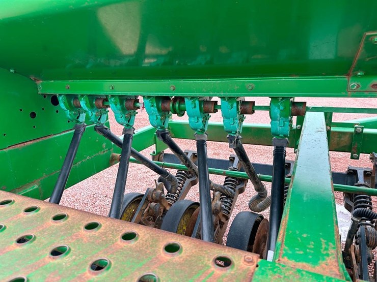 john-deere-750-image-38