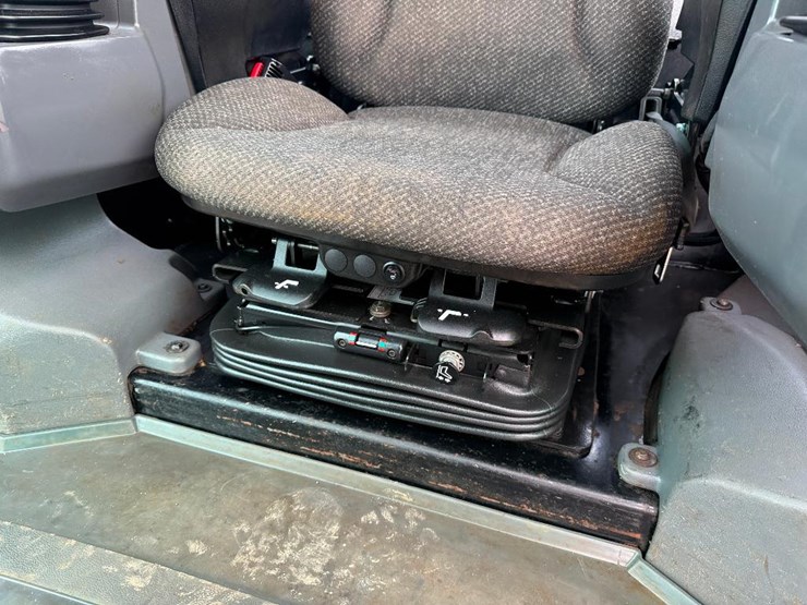 caterpillar-d5k2-lgp-image-44