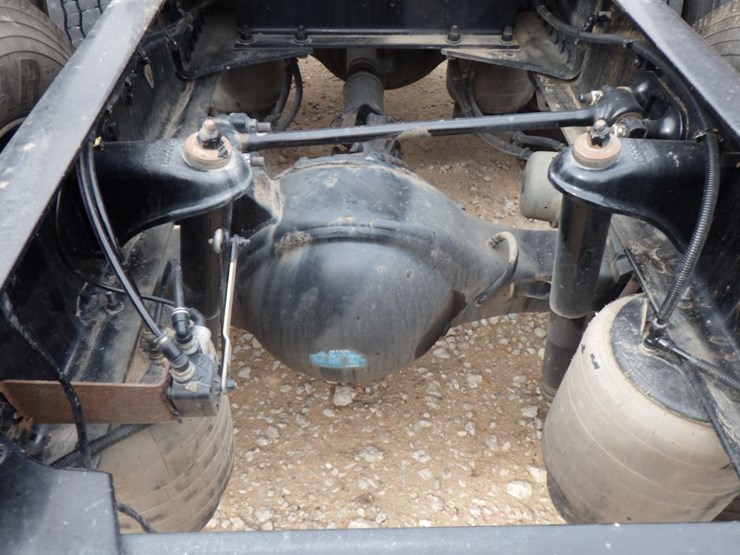 2022-kenworth-t680-image-18