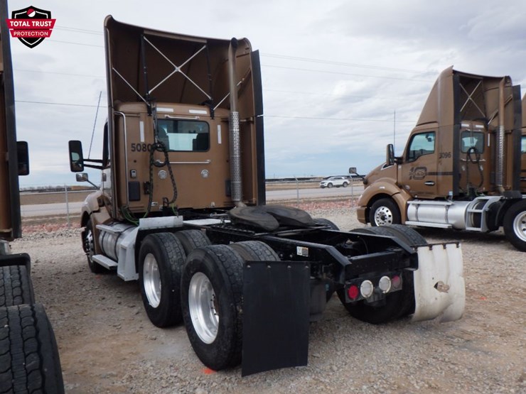 2022-kenworth-t680-image-13