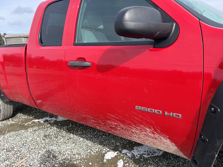 2012-chevrolet-silverado-2500-lt-image-14