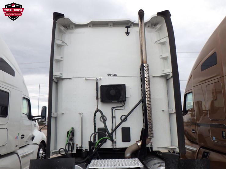 2022-kenworth-t680-image-11