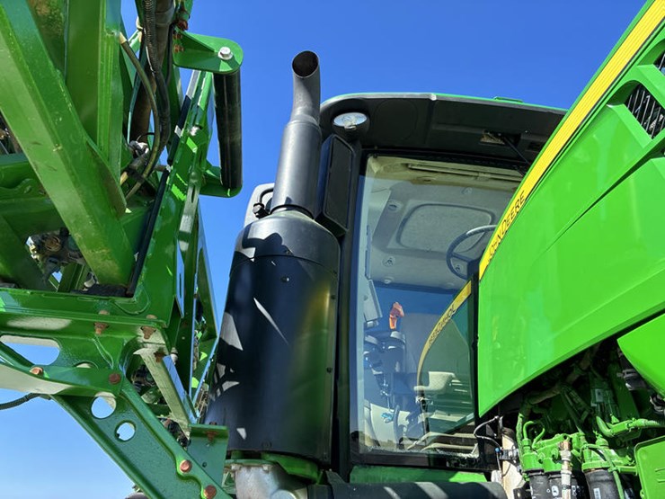 2018-john-deere-r4030-image-16