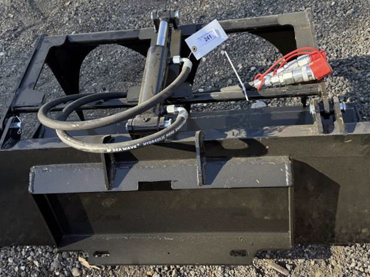 #241-•-mini-skid-steer-plate-grapple-image-3