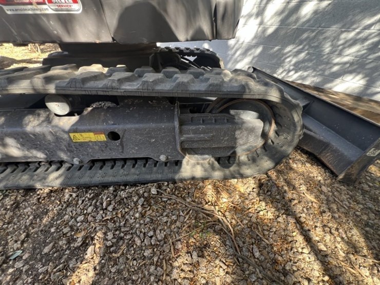 2022-volvo-ecr25d-image-11