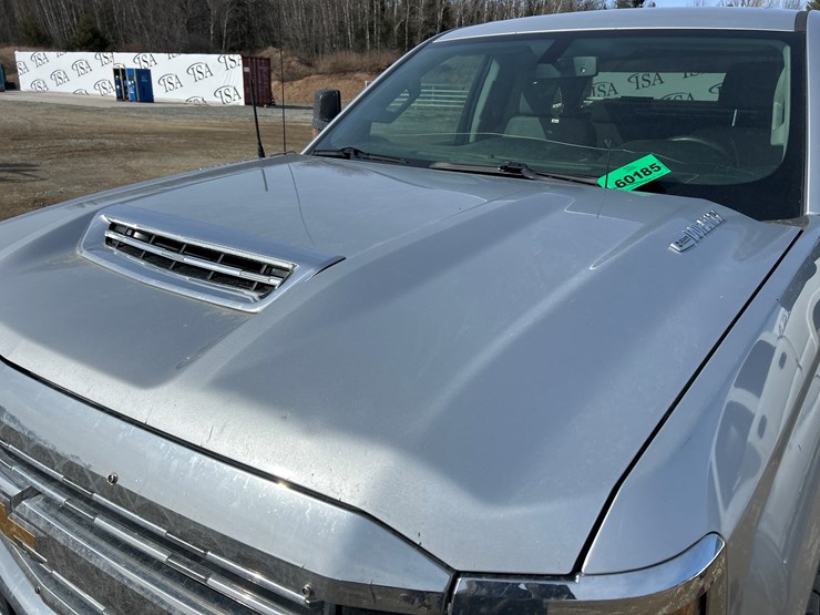 2018-chevrolet-2500-image-13