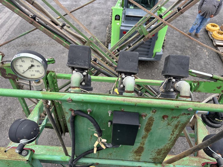 1989-john-deere-6000-image-23