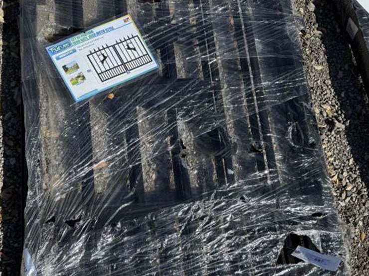 #287-•-bi-parting-deer-motif-gate---6'-w-x-4'-h-image-1