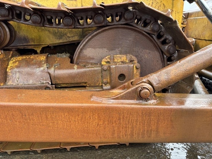 caterpillar-d7-image-13