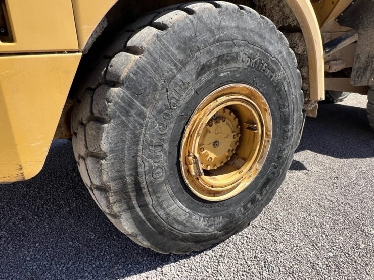 2012-caterpillar-740b-image-9