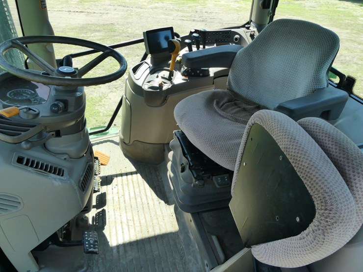 john-deere-6125r-image-10