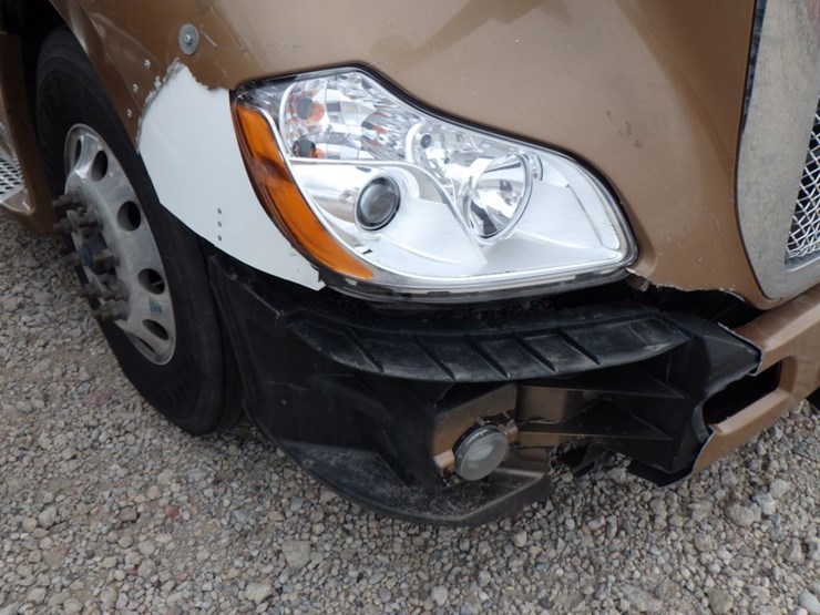 2022-kenworth-t680-image-4