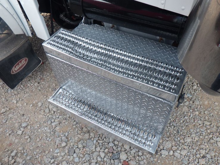 1997-peterbilt-379-image-22