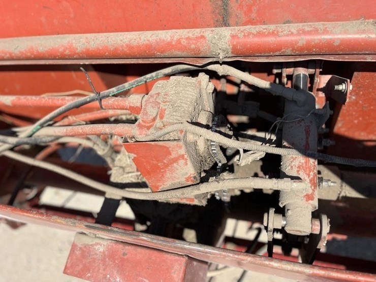 l2---heston-560-baler-image-12