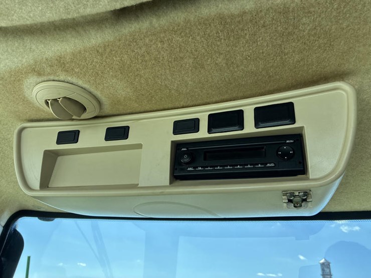 2018-john-deere-r4030-image-77