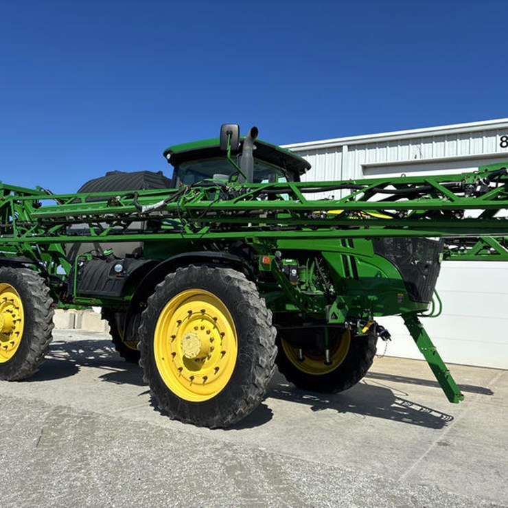 2017 JOHN DEERE R4045